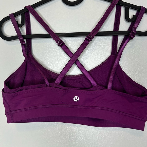 SOLD Lululemon Criss Cross Sports Bra Women’s Size 8 Magenta - Picture 2 of 6